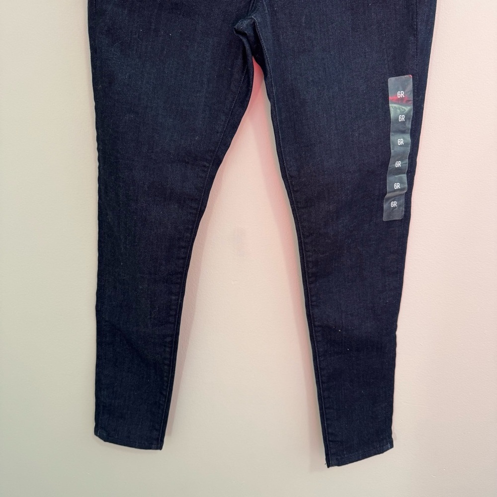 Express NWT Dark Wash Skinny Jeans - Picture 4 of 9